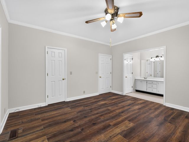 1215 Carriage Park Dr, Franklin, TN 37064