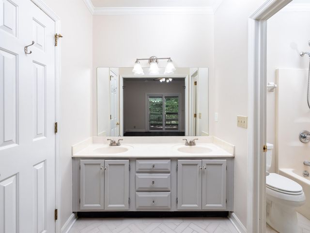 1215 Carriage Park Dr, Franklin, TN 37064