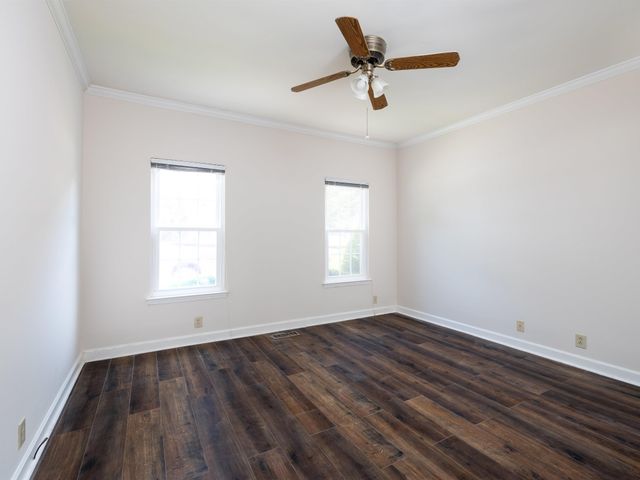 1215 Carriage Park Dr, Franklin, TN 37064