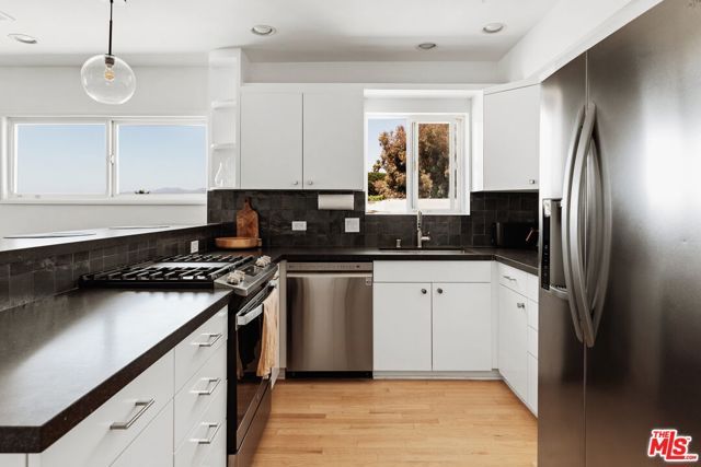 2431 3rd Street 7, Santa Monica, CA 90405