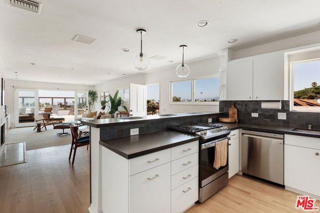 2431 3rd Street 7, Santa Monica, CA 90405