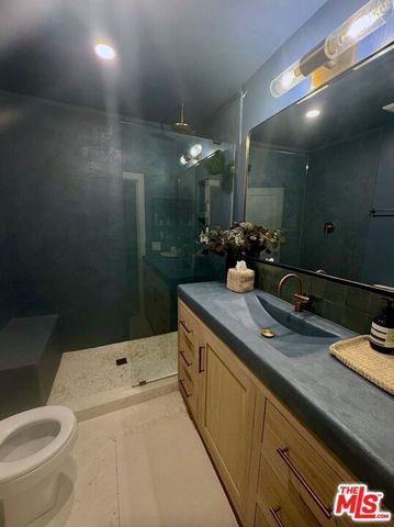 2431 3rd Street 7, Santa Monica, CA 90405