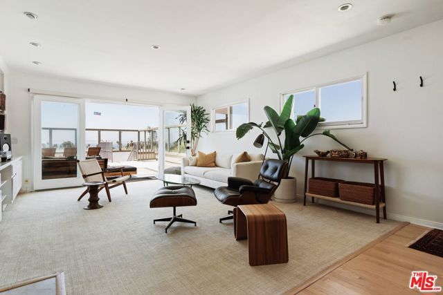 2431 3rd Street 7, Santa Monica, CA 90405