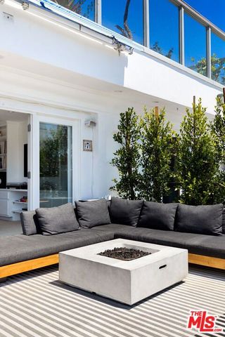 2431 3rd Street 7, Santa Monica, CA 90405