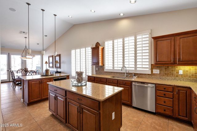 16090 W PICCADILLY Road, Goodyear, AZ 85395