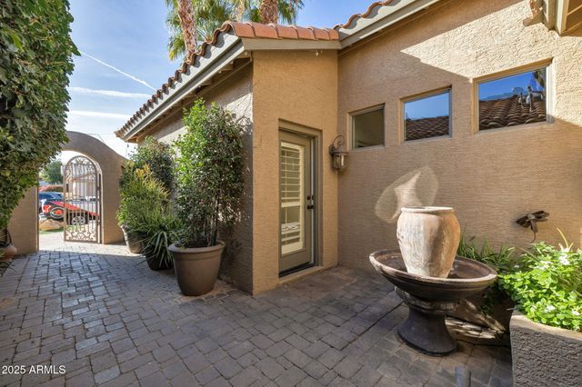 16090 W PICCADILLY Road, Goodyear, AZ 85395