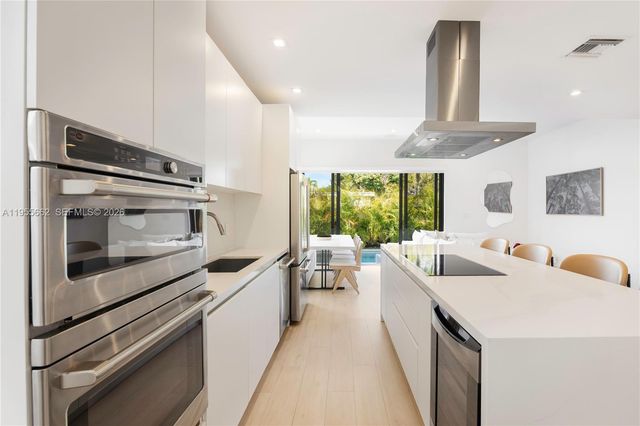 3067 SW 21st Ter 3067, Miami, FL 33145