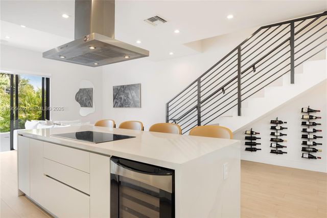 3067 SW 21st Ter 3067, Miami, FL 33145