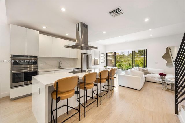 3067 SW 21st Ter 3067, Miami, FL 33145