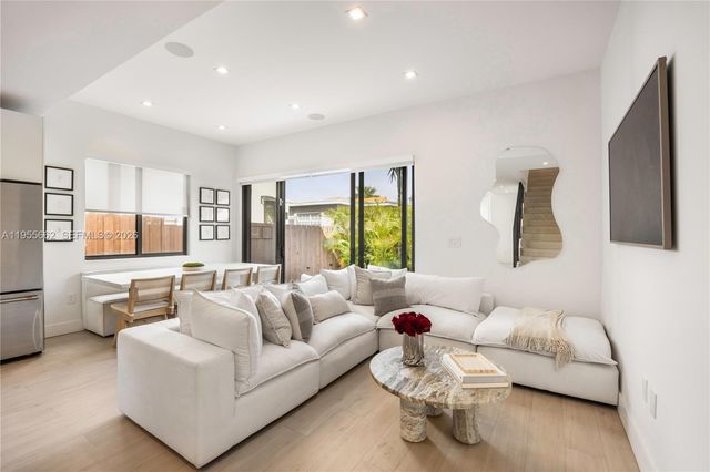 3067 SW 21st Ter 3067, Miami, FL 33145