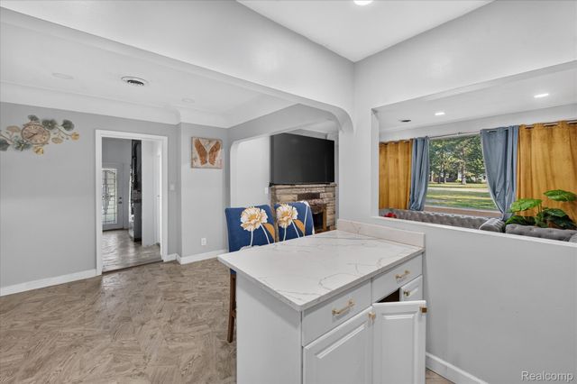 24625 Brest, Taylor, MI 48180