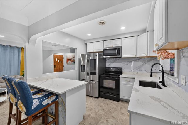 24625 Brest, Taylor, MI 48180