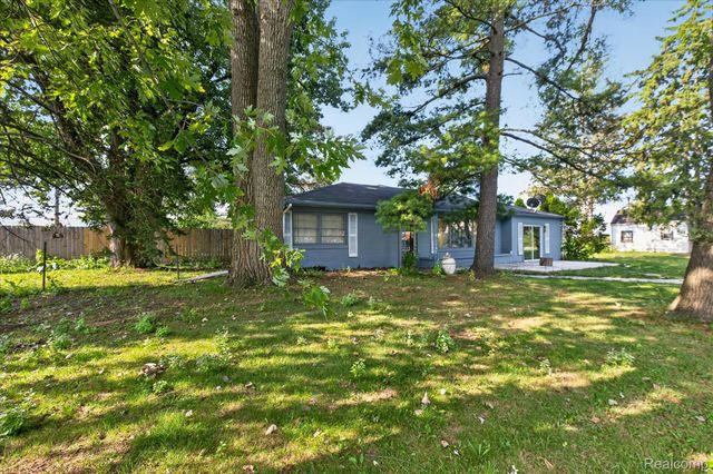 24625 Brest, Taylor, MI 48180