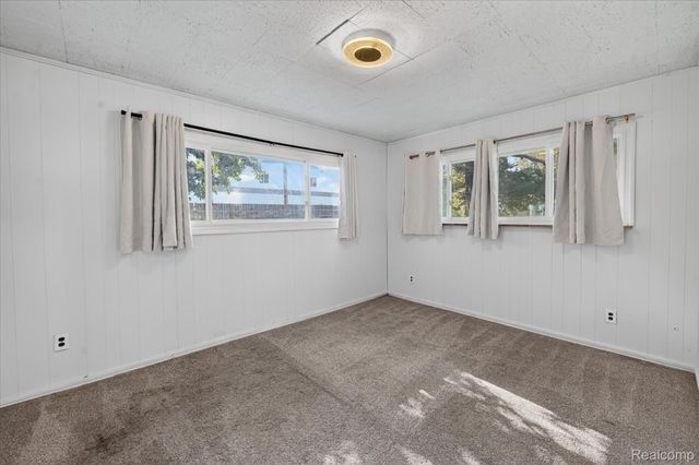 24625 Brest, Taylor, MI 48180