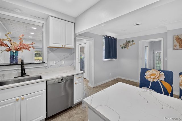 24625 Brest, Taylor, MI 48180