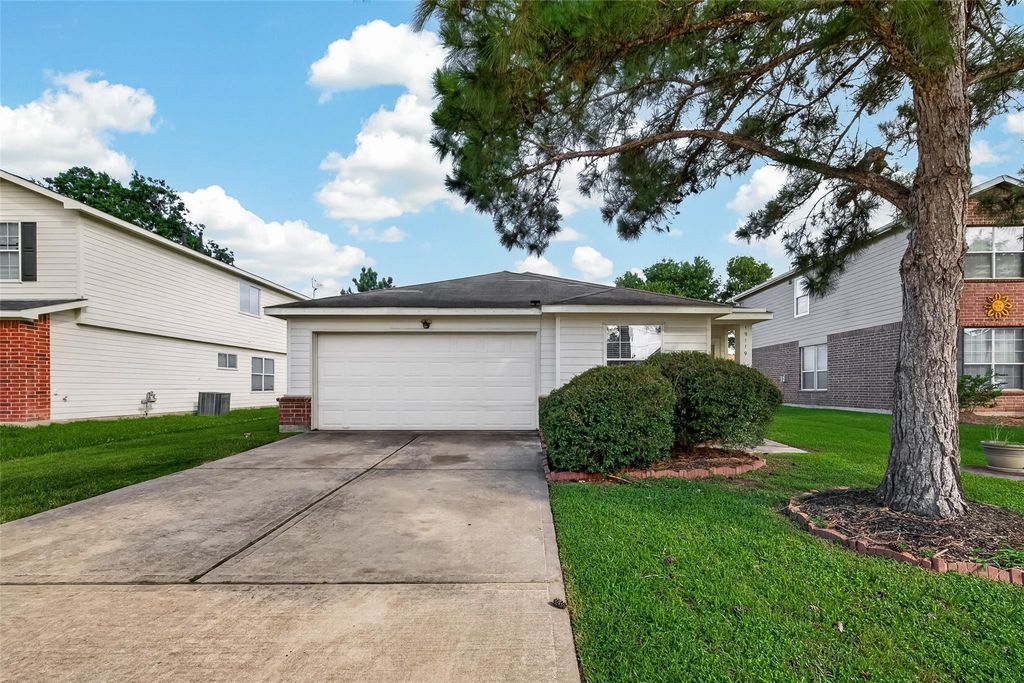 19119 Yaupon Ranch Drive, Cypress, TX 77433
