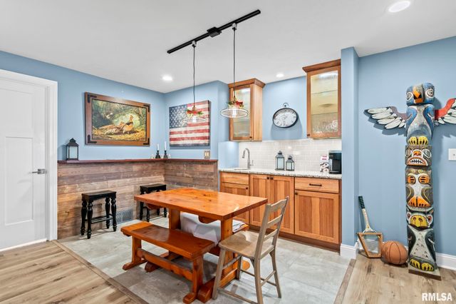 3410 Telford Drive, Springfield, IL 62711