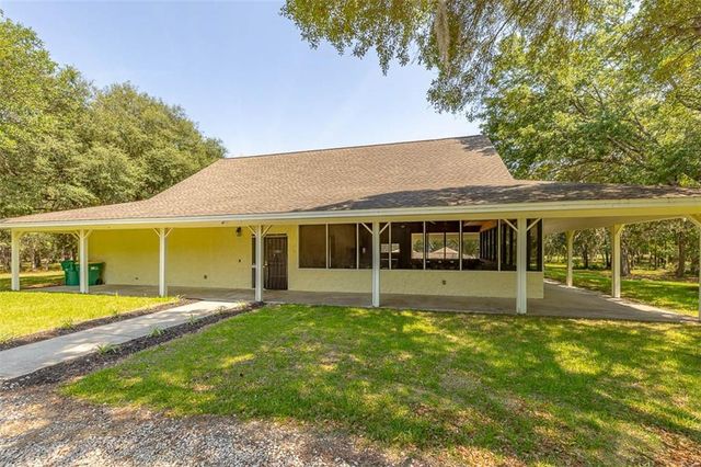 1033 Mayflower Road NE, Townsend, GA 31331