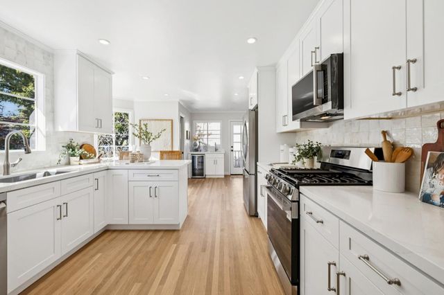 22 De Sabla Road, San Mateo, CA 94402