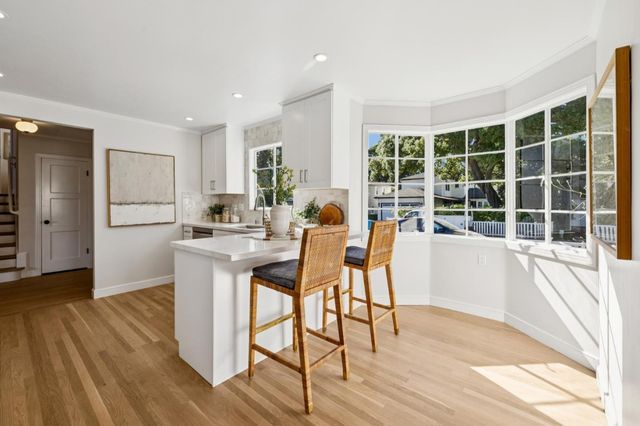 22 De Sabla Road, San Mateo, CA 94402