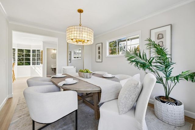 22 De Sabla Road, San Mateo, CA 94402