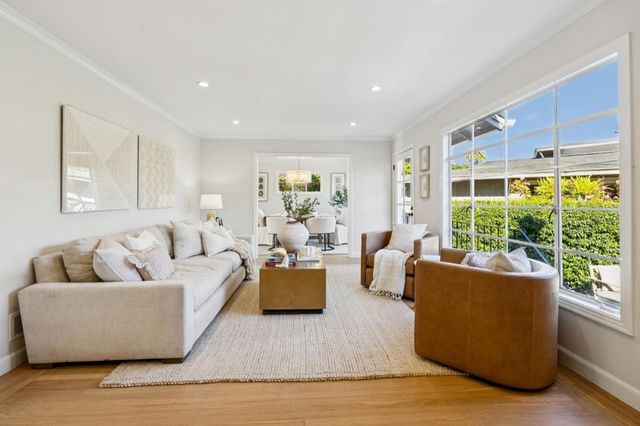 22 De Sabla Road, San Mateo, CA 94402