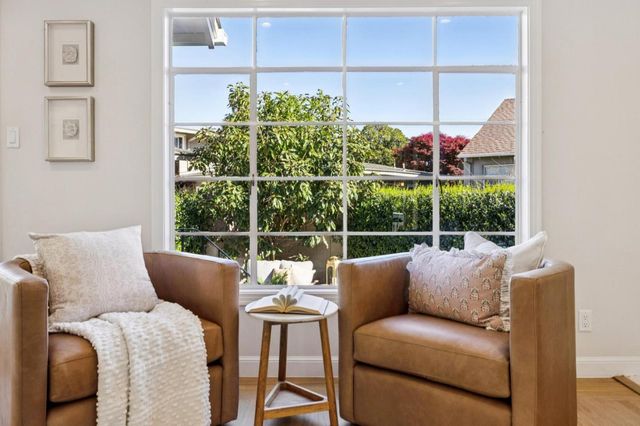 22 De Sabla Road, San Mateo, CA 94402