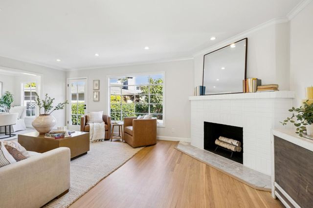 22 De Sabla Road, San Mateo, CA 94402