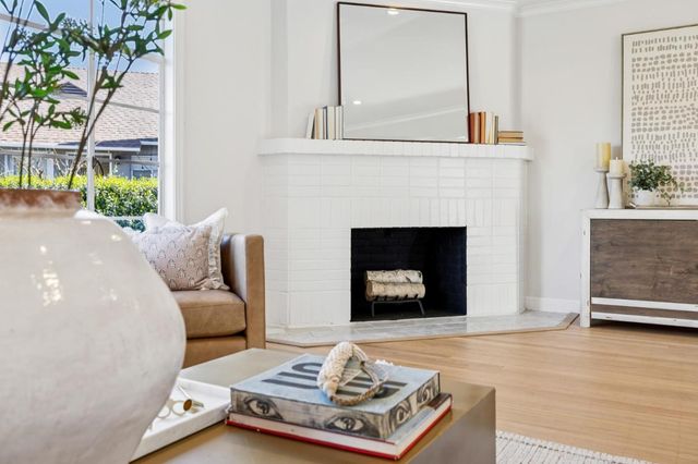 22 De Sabla Road, San Mateo, CA 94402