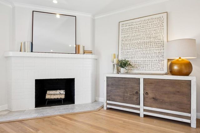 22 De Sabla Road, San Mateo, CA 94402