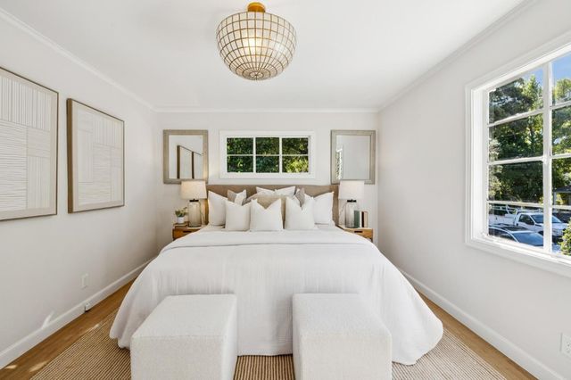 22 De Sabla Road, San Mateo, CA 94402