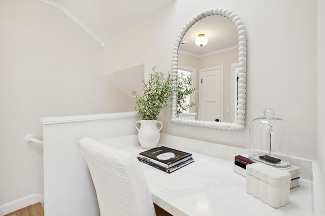 22 De Sabla Road, San Mateo, CA 94402