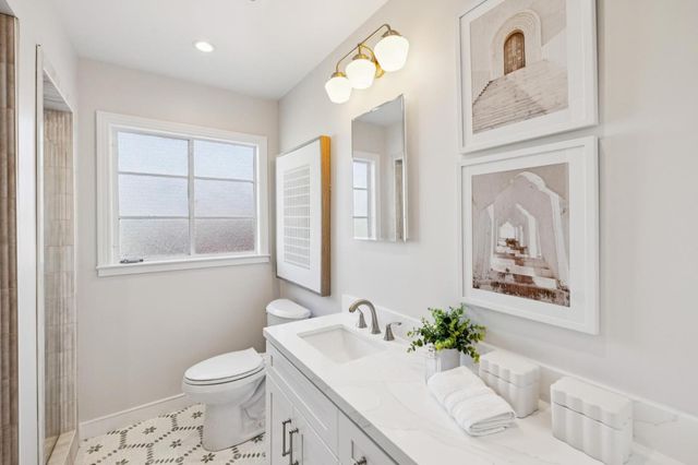 22 De Sabla Road, San Mateo, CA 94402