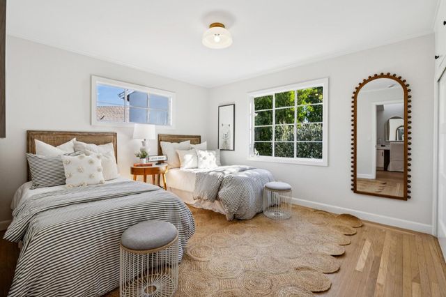 22 De Sabla Road, San Mateo, CA 94402