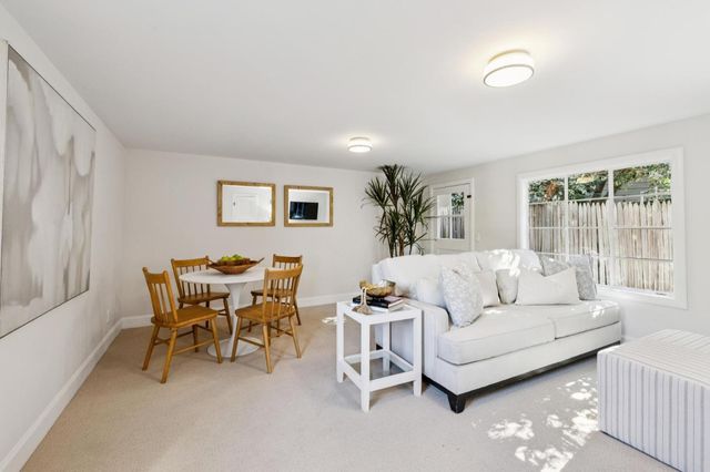 22 De Sabla Road, San Mateo, CA 94402