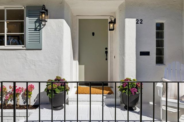 22 De Sabla Road, San Mateo, CA 94402