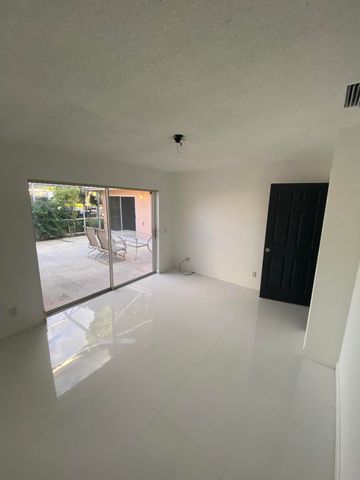 2102 Appleton Court, Palm Beach Gardens, FL 33403