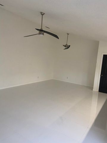2102 Appleton Court, Palm Beach Gardens, FL 33403