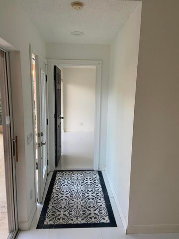 2102 Appleton Court, Palm Beach Gardens, FL 33403
