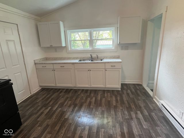 1732 Noble Street, Anderson, IN 46016