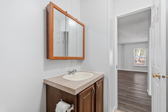 482 E Roberts Road, Defuniak Springs, FL 32433