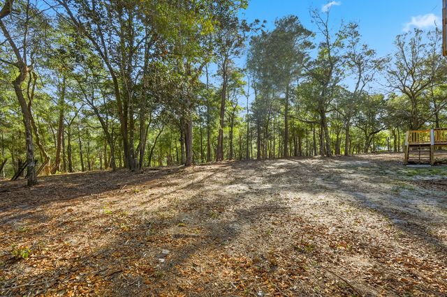 482 E Roberts Road, Defuniak Springs, FL 32433