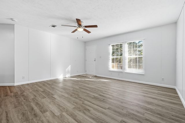 482 E Roberts Road, Defuniak Springs, FL 32433