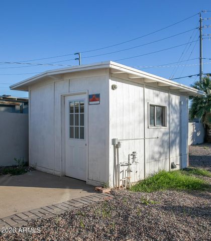 2205 W Cambridge Avenue, Phoenix, AZ 85009