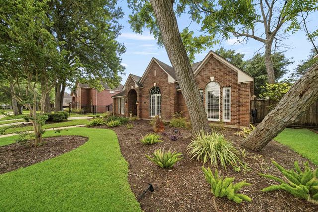 6714 Morningside Drive, Sugar Land, TX 77479