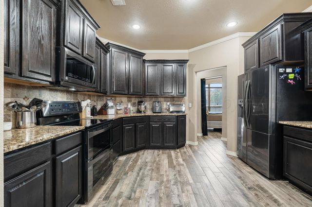 8300 SHREVEPORT Drive, Amarillo, TX 79118