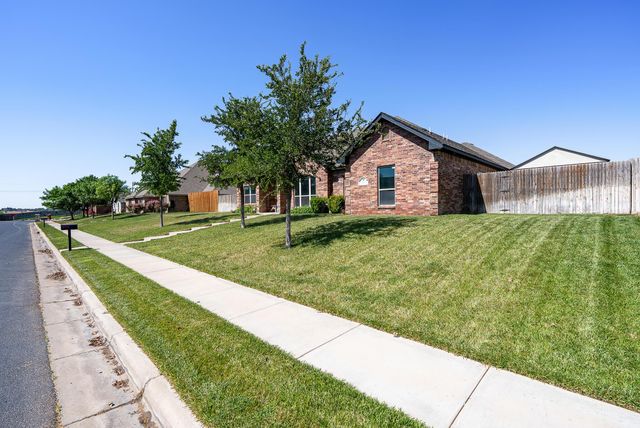 8300 SHREVEPORT Drive, Amarillo, TX 79118