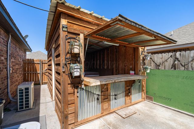 8300 SHREVEPORT Drive, Amarillo, TX 79118