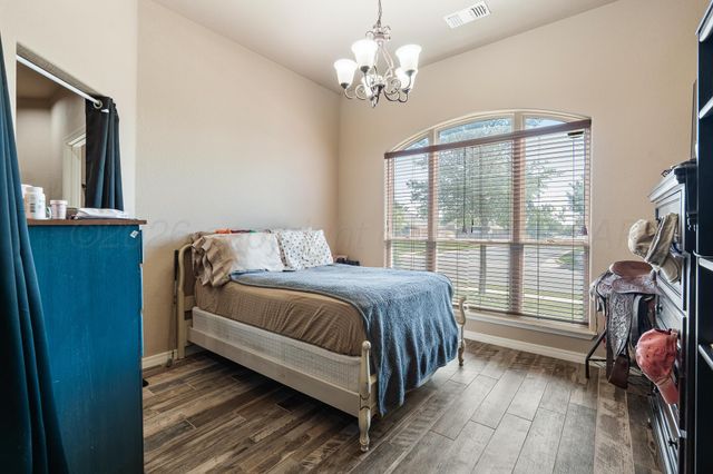 8300 SHREVEPORT Drive, Amarillo, TX 79118