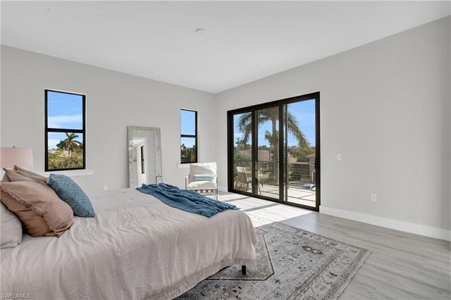 107 W Hilo ST, Naples, FL 34113